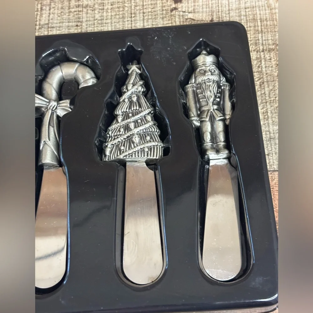 Vintage Belk Home Accent Stainless Steel Christmas 4 Spreaders Set in Box Party